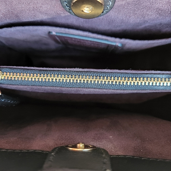 Coach Crossbody/Shoulder Debossed Sig Pat Lth MnTta - Picture 5 of 7